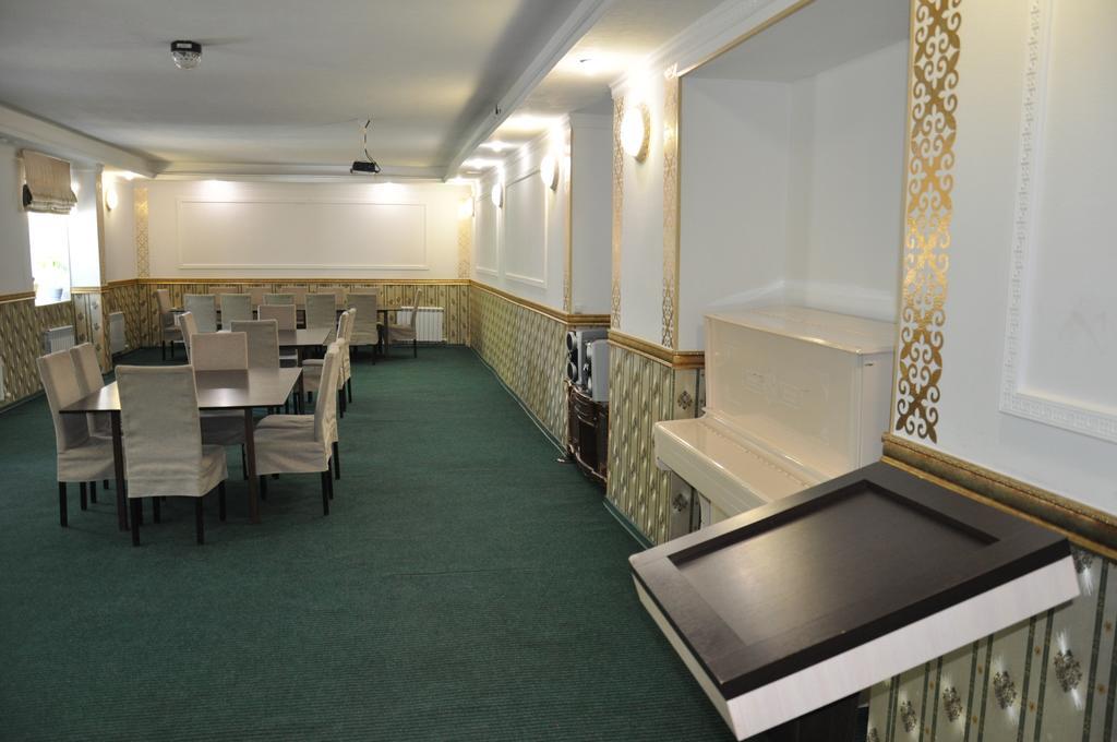 Astina Hotel Astana Extérieur photo